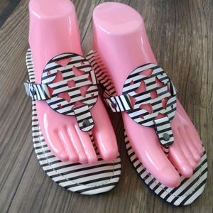 🌞🌞🌞 Pierre Dumas size 6M black and white striped thong sandals NWOT